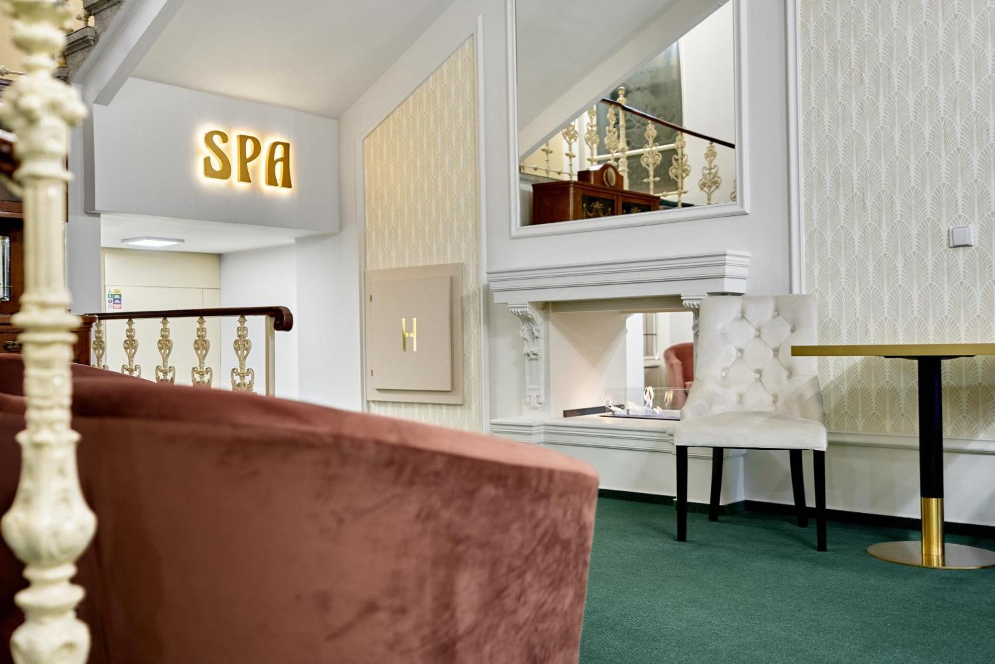 Hotel Maxim Mariánské Lázně Екстериор снимка